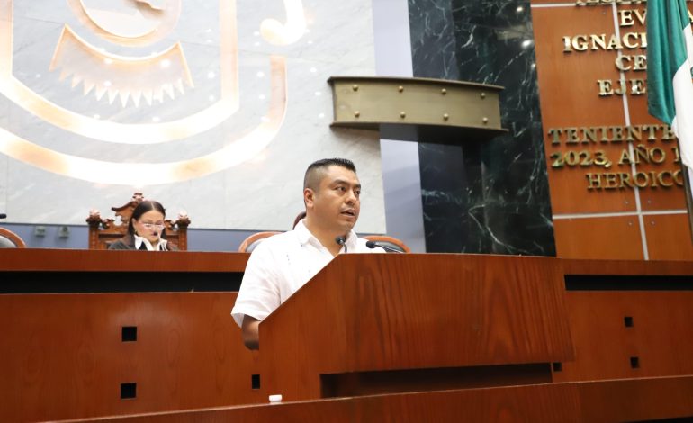 Analizan reforma para impedir que legisladores cambien de partido para integrar mesa directiva