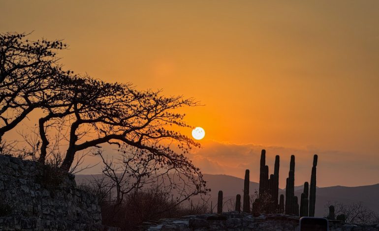 Celebra DIF Guerrero Equinoccio de Primavera 2025 en la Zona Arqueológica de La Organera