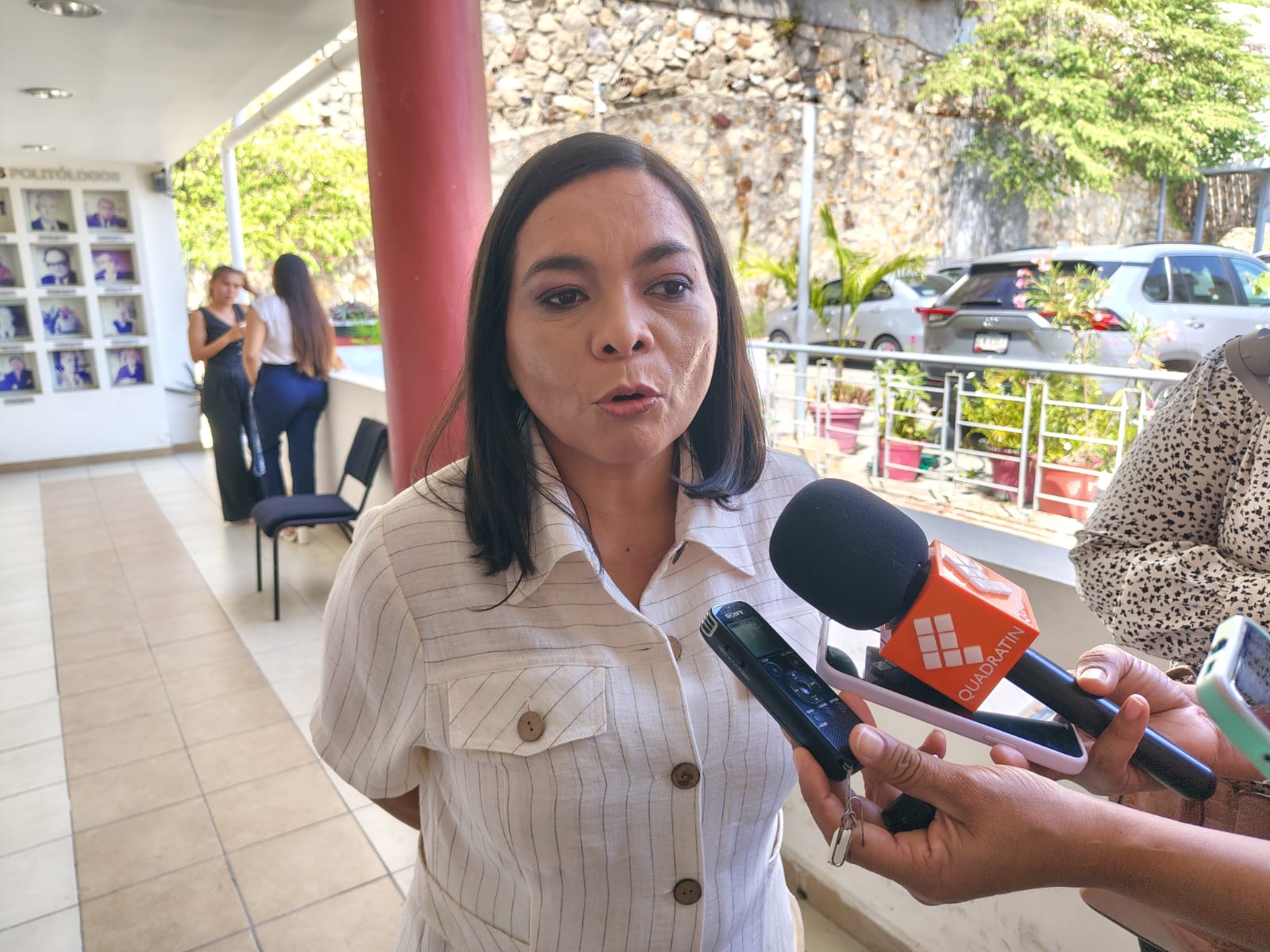 Reforma contra nepotismo y la no reelección «no tiene destinatarios directos», responde Beatriz Mojica