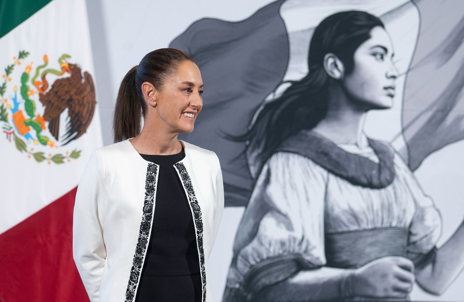 «La coordinación está funcionando»: Claudia Sheinbaum celebra que aduana de Estados Unidos detuvo el paso de armas a México