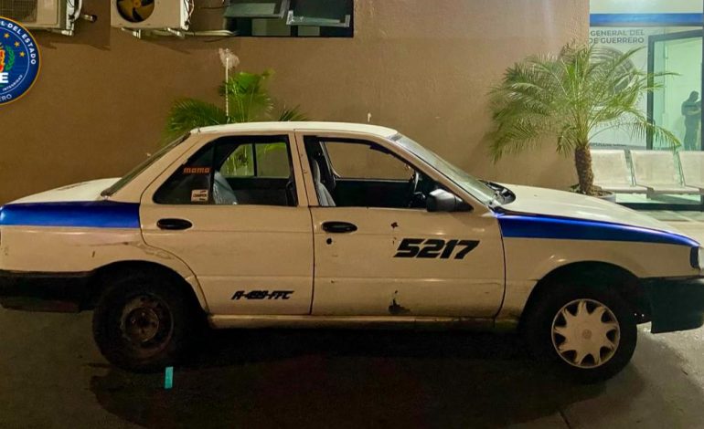 Andaban de taxistas en Acapulco; les decomisan armas, cartuchos y cargadores