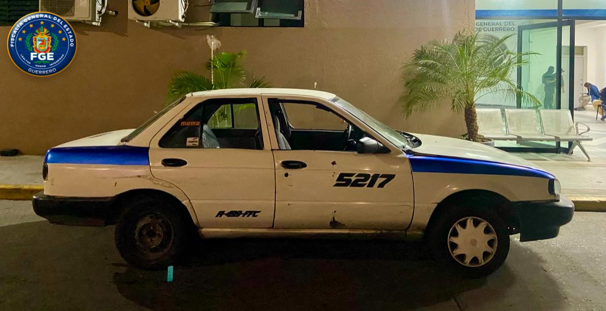 Andaban de taxistas en Acapulco; les decomisan armas, cartuchos y cargadores