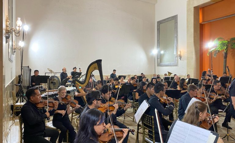 Gran Concierto para Flauta y Orquesta de la OFA disfrutan turistas y acapulqueños en el Hogar del Sol