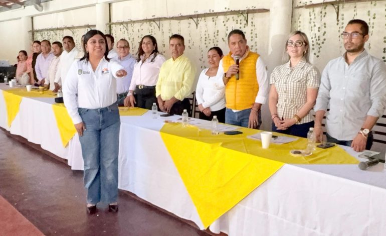 Toma protesta el PRD Guerrero a su nueva coordinadora de alcaldes; anuncian gira de trabajo por toda la entidad y nueva imagen
