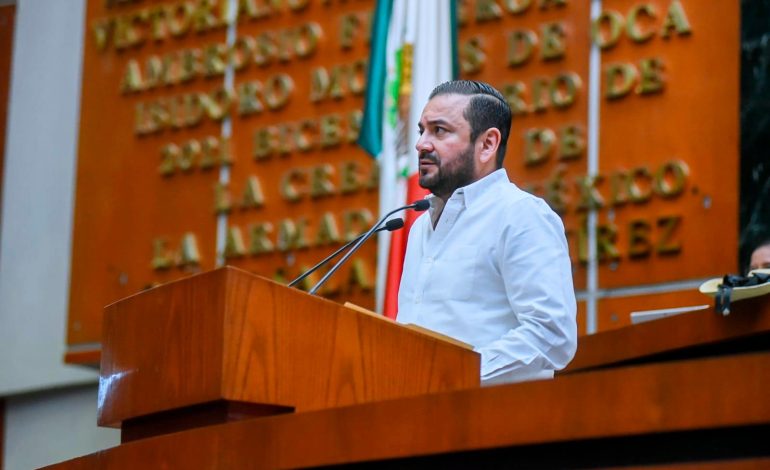 Propone diputado Jesús Urióstegui crear red de mentores profesionales en Guerrero