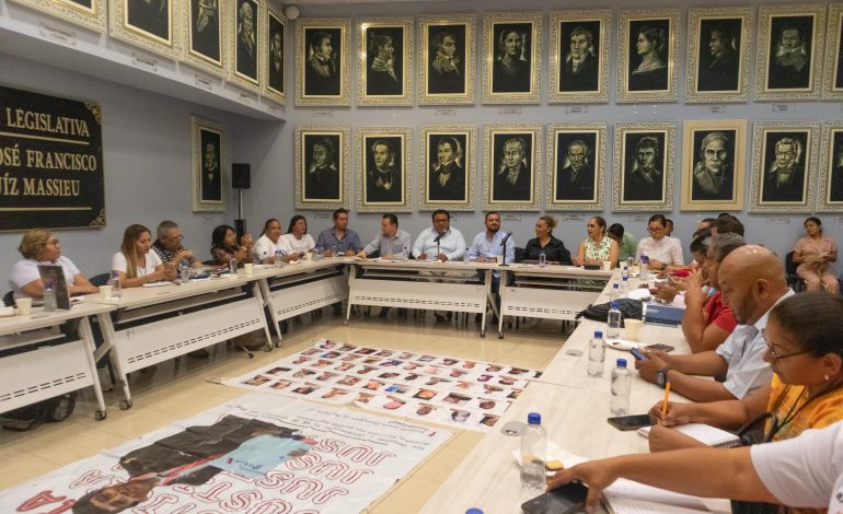 Congreso de Guerrero mantiene diálogo con colectivos sobre Ley de Desaparición