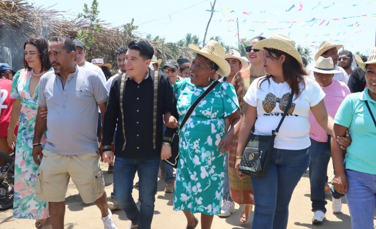 Asistentes al Festival del Caldo vieron a hombres armados donde después asesinaron a sobrino de diputada; acude Jacinto González a apadrinar