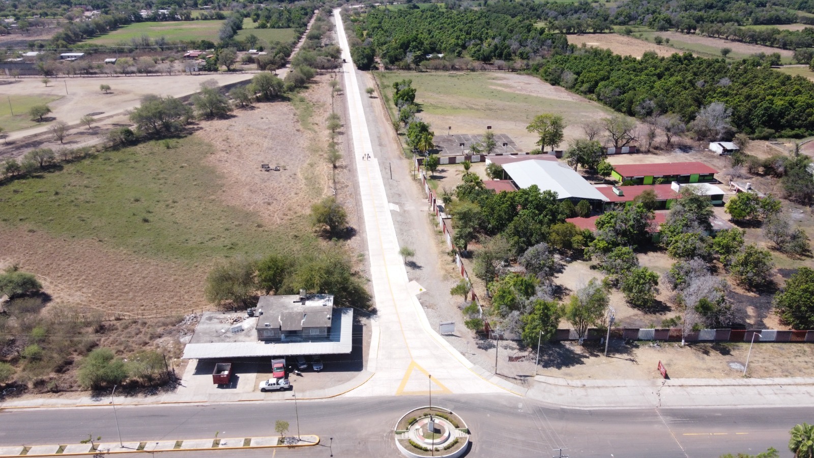 Concluye la rehabilitación de tramo de la carretera Ajuchitlán del Progreso – San Pedro y Las Garzas en la Tierra Caliente
