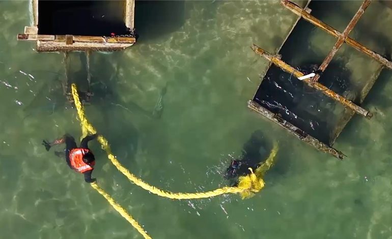 Continúa labores de remoción y limpieza de la bahía de Acapulco