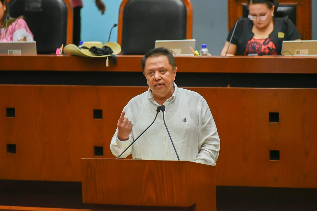 Presenta diputado reformas para garantizar transparencia y protección de datos personales con nuevo modelo institucional