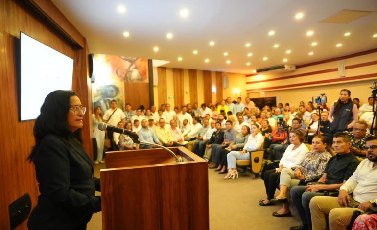 La ASE busca meterla a la cárcel, denuncia Abelina López; rompe el silencio y acusan persecución política