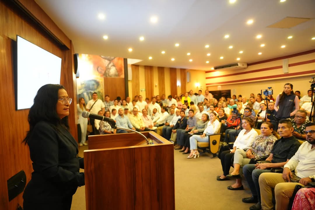 La ASE busca meterla a la cárcel, denuncia Abelina López; rompe el silencio y acusan persecución política