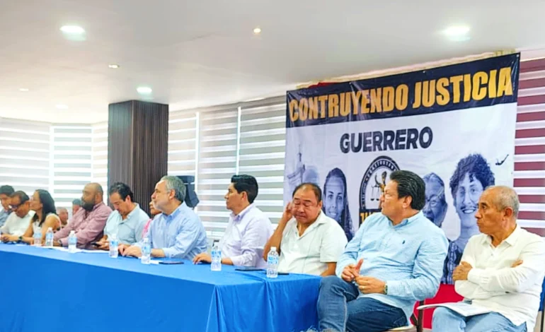 Foro Construyendo Justicia reúne a «zombies» de distintas expresiones políticas