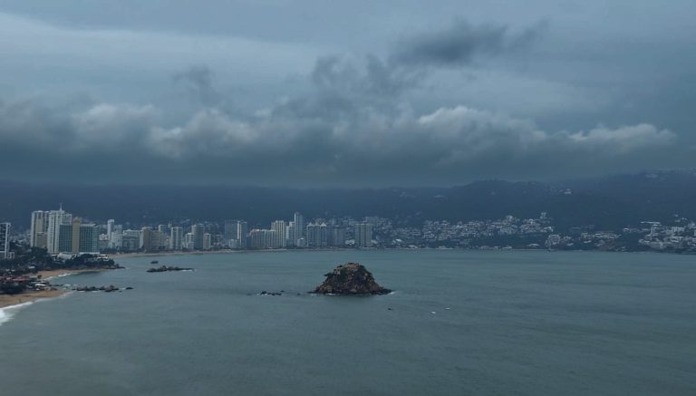 Acapulco tormenta Trudy2